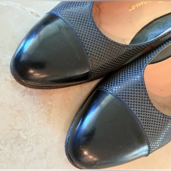 Salvatore Ferragamo slip on pump heels 
size 8.5 B leather patent cap toe - Picture 2 of 6
